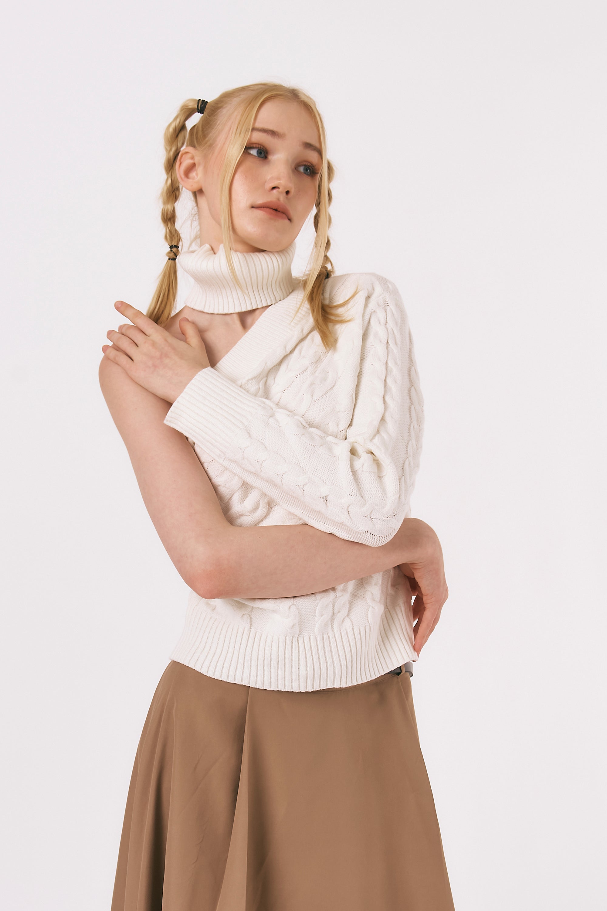 Lucia Oneshoulder Sweater Top